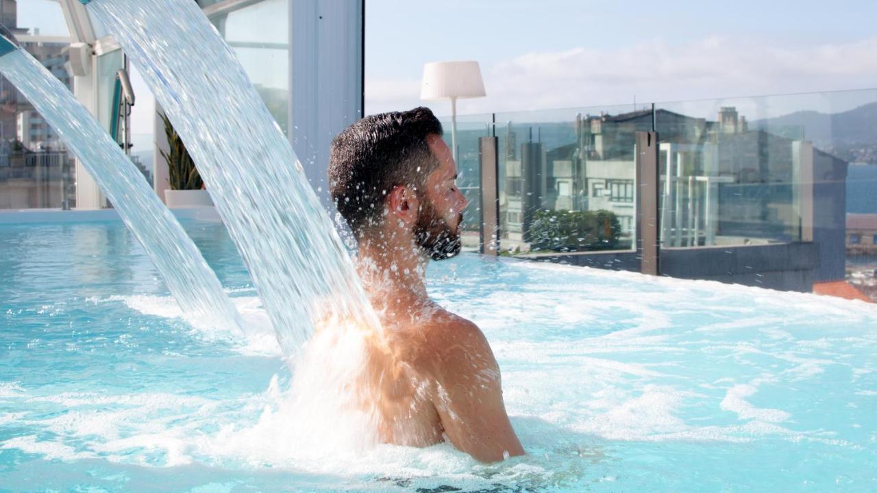 Gran Hotel Nagari Boutique & Spa Виго Экстерьер фото A man in a spa