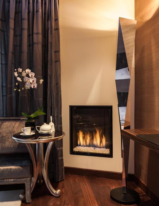 Gran Hotel Nagari Boutique & Spa Виго Экстерьер фото A fireplace